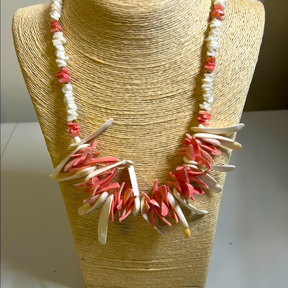 Shell necklace pink white barrel clasp islands cruise summer beach vacation
